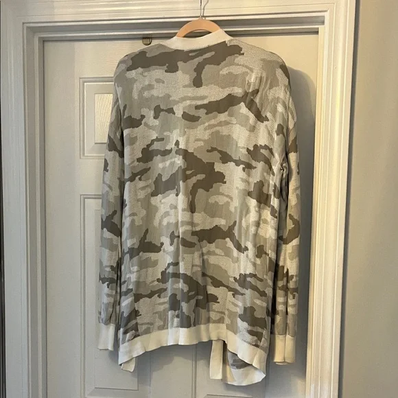 Camo Open Front Cardigan - Picture 5 of 5